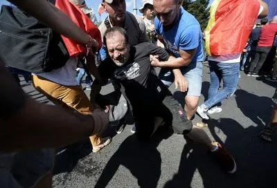 Протести у Румунії: поліція застосувала сльозогінний газ, є постраждалі