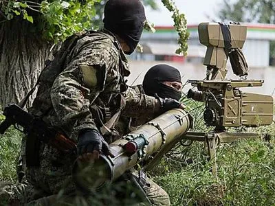 Боевики с полуночи четыре раза обстреляли позиции ОС на Донбассе