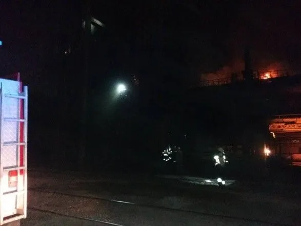 В Днепре ночью произошел пожар на заводе