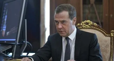 Медведев: новые санкции США будут "объявлением экономической войны"
