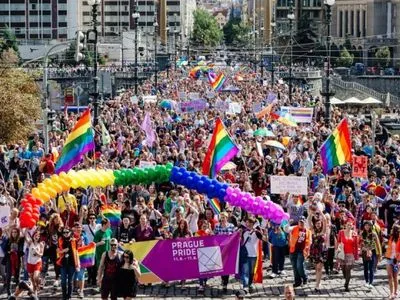 На гей-парад у Чехії вийшли десятки тисяч учасників