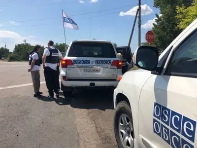 ОБСЕ показала колонны грузовиков возле границы с РФ, въезжавшие в Украину