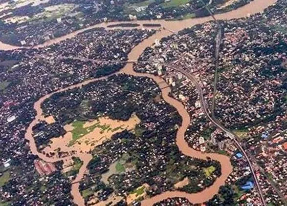 Наводнения в Индии унесли жизни уже 37 человек