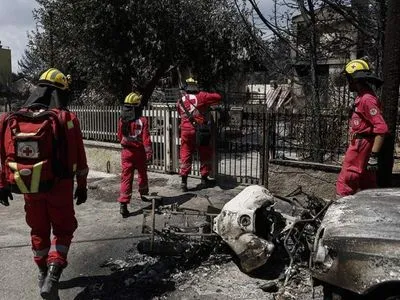Число жертв лесных пожаров в Греции достигло 94 человек