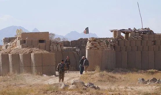 Бои с талибами за город Газни продолжаются третий день