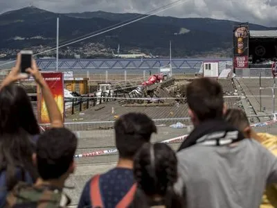 Опубліковані відео рятувальної операції після обвалу платформи в Іспанії