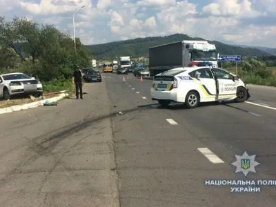 На Закарпатье в ДТП попало авто патрульной полиции: есть пострадавшие