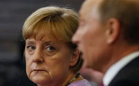 Путін цього тижня поїде до Меркель поговорити про Україну
