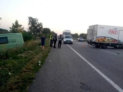 В Одесской области микроавтобус с пассажирами попал в ДТП: есть пострадавшие