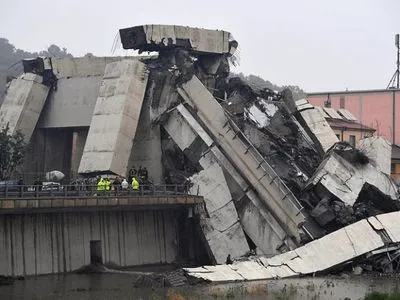 Регіональна влада Лігурії повідомляє, що офіційна кількість жертв обвалу мосту зросла до 26 осіб