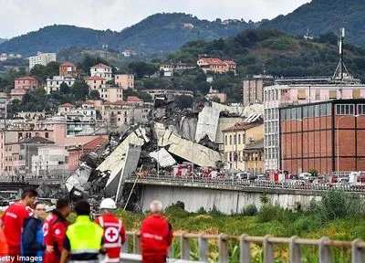 Эксперты два года назад предупреждали, что 50-летний мост в Генуе следует снести - СМИ