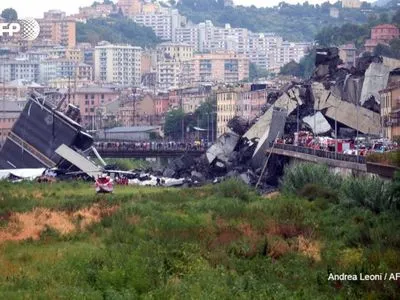 Обвал моста в Италии: сообщений о пострадавших украинцев не поступало