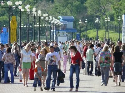 Количество украинцев за полгода уменьшилось на 122 тысячи человек