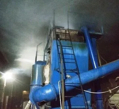 В Житомирской области горело предприятие, которое производит деревянные гранулы