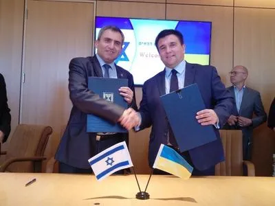 Климкин и Элькин договорились решить вопрос недопуска украинцев в Израиль