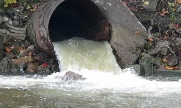 Киев сливает в канализацию слишком грязную воду