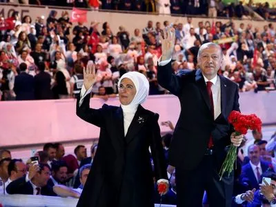 Эрдогана переизбрали лидером правящей партии Турции