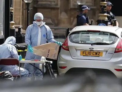 Подозреваемому в наезде на людей в Лондоне предъявили обвинение в покушении на убийство
