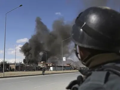 СМИ: по Кабулу во время выступления президента нанесли ракетный удар