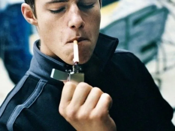 Каждый пятый украинский подросток имеет беспрепятственный доступ к сигаретам