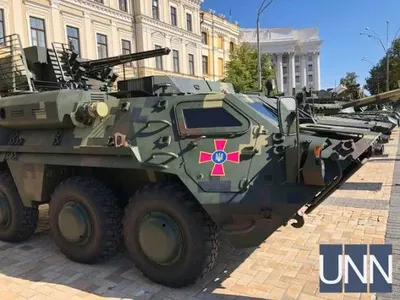 У центрі Києва виставили на огляд українську військову техніку