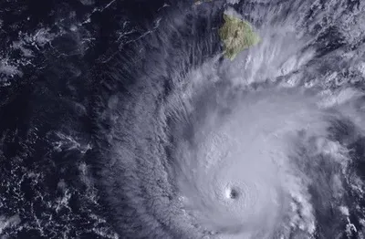 Гавайи готовятся к худшему за четверть века урагану