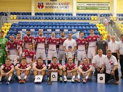 Запорожский "Мотор" с победы начал домашний международный турнир по гандболу