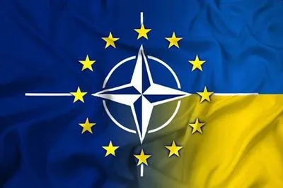 Адміністрація Трампа розглядає питання про вступ України до НАТО