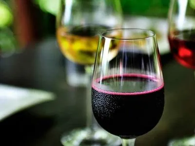Производство вина во Франции увеличится почти на треть