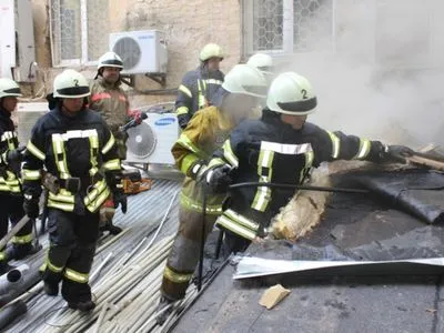Горел ресторан: спасатели рассказали подробности пожара на Крещатике