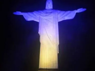 Статую Христа в Ріо підсвітили кольорами українського прапору