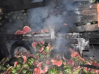 Причеп із кавунами загорівся в Одеській області