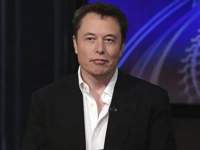 Ілон Маск заявив, що Tesla залишиться публічною компанією