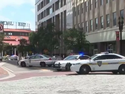 Губернатор Флориды предложил полиции Джексонвилла ресурсы штата в связи со стрельбой