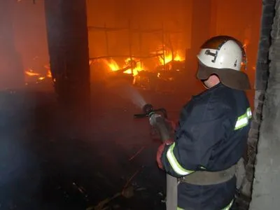 Масштабный пожар на складе ликвидирован во Львове