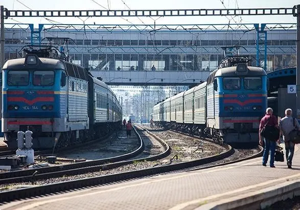 Во Львовской области из-за отсутствия электроэнергии задержались пассажирские поезда