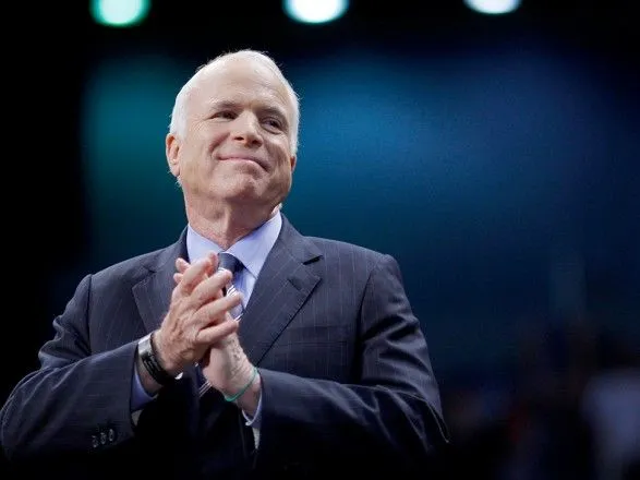 The New York Times: Сенатора Маккейна похоронят в Аннаполисе