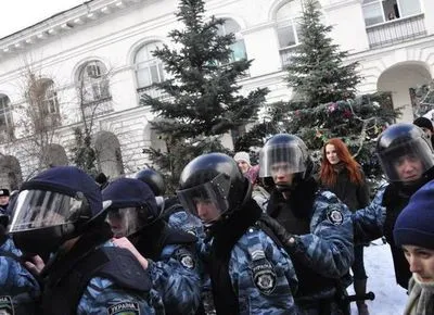 В МВД изымут документы по делу об избиении защитников "Гостиного двора" в Киеве