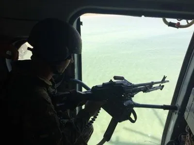 ВСУ провели учебно-боевые стрельбы по надводным целям с вертолета