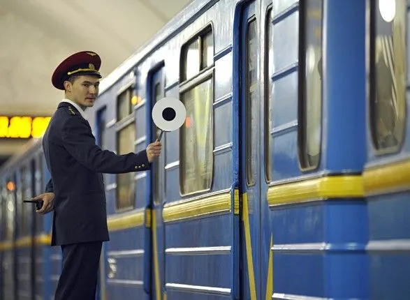 Завтра киевское метро будет работать по особому графику