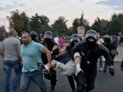 Силовики разогнали антиправительственный протест в столице Молдовы