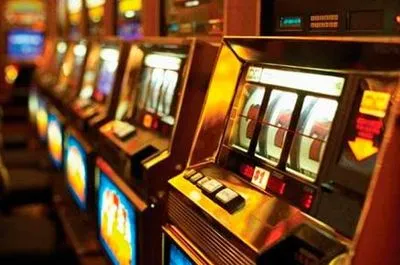 В двух из трех случаев полиция формально отреагировала на деятельность запрещенных азартных клубов в столице