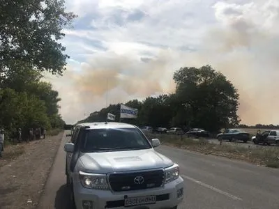 Из-за пожаров временно закрыт КПВВ "Новотроицкое" на Донбассе