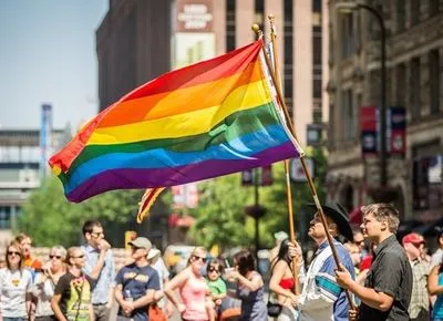 Депутаты поддержали петицию о запрете гей-парадов в Черновцах