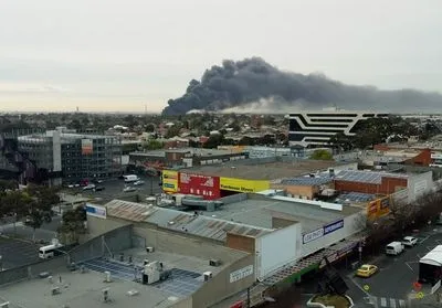 В Мельбурне на химическом заводе произошел пожар