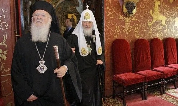 u-mzs-prokomentuvali-vizit-patriarkha-rpts-do-konstantinopolya