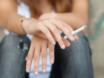 Ежегодно около 207 тыс. британских подростков начинают курить