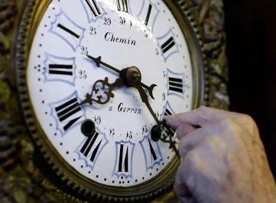 Юнкер анонсировал отмену перевода часов в ЕС