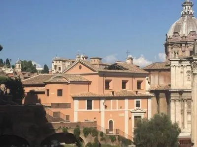 В центре Рима в церкви обрушилась крыша
