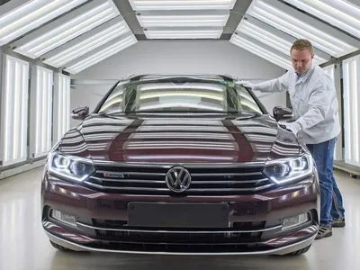 Bild: Volkswagen мог манипулировать данными о выхлопах машин с бензиновыми двигателями